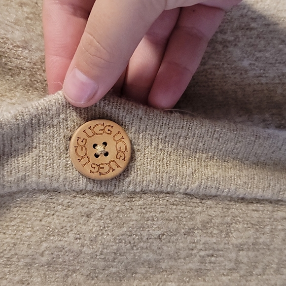 Ugg cardigan m/l - Picture 2 of 3